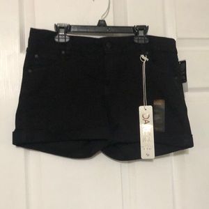 NWT Celebrity Pink short cuffed shorts, black